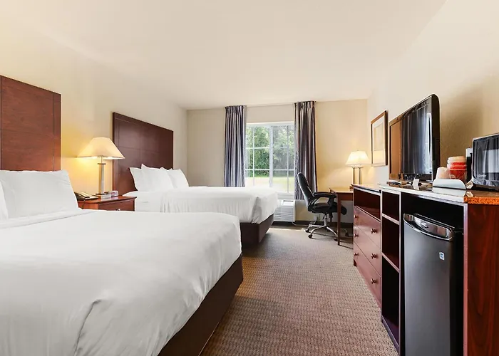 Cobblestone Hotel & Suites - Knoxville