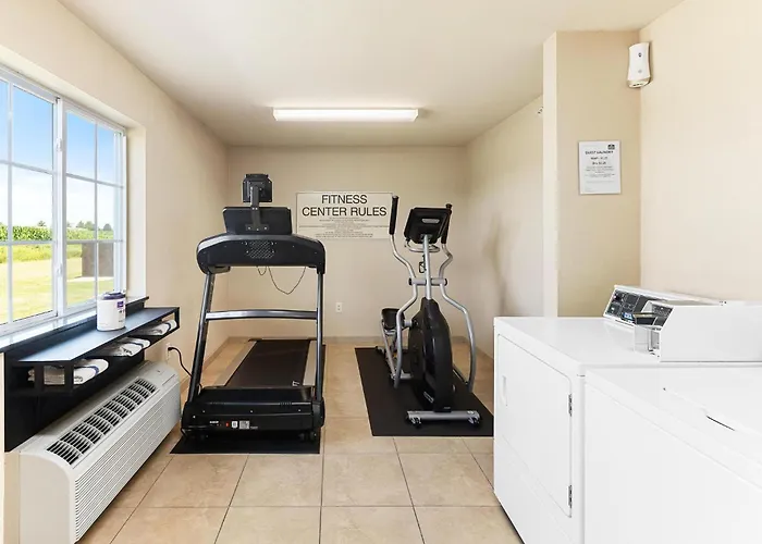 Cobblestone Hotel & Suites - Knoxville