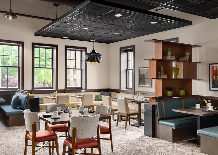 Hilton Garden Inn Burlington Downtown