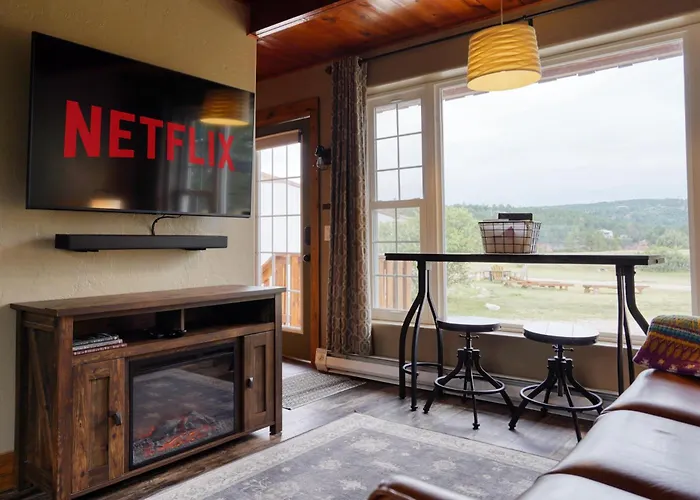 Luxury Getaway Near Mineral Spa - Ponderosa Cabin