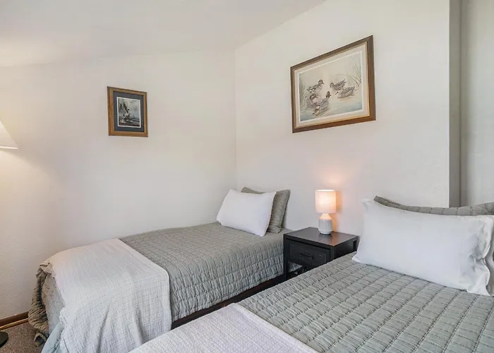 Cozy And Newly Updated Townhouse On Lake Martin