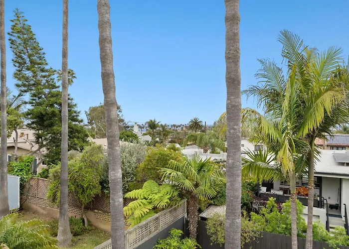 Ocean-View, Deck, Walk To Beach, Dining And More