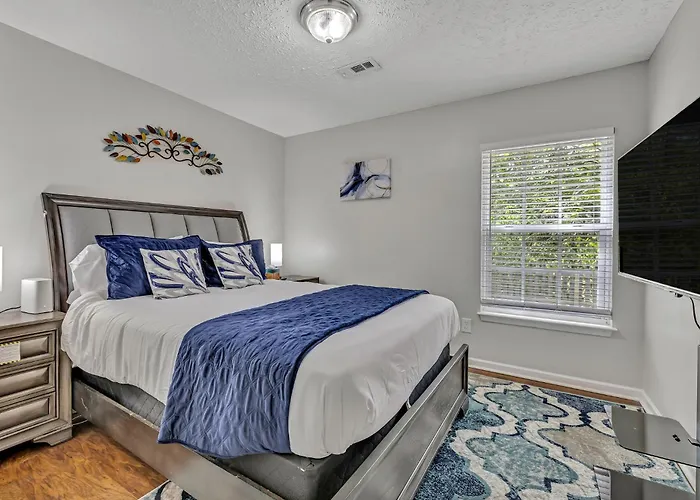 Cozy And Spacious Spring Hill 3Br 2Bath Home