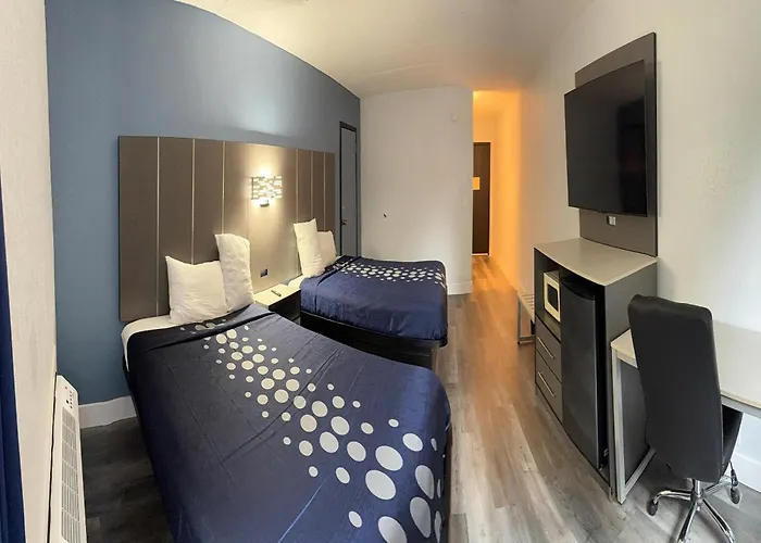 Coratel Inn And Suites By Jasper Lacrosse