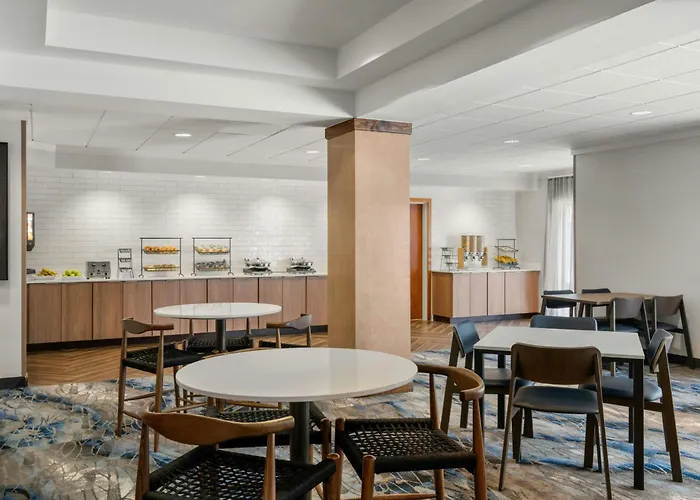 Fairfield Inn & Suites New Buffalo
