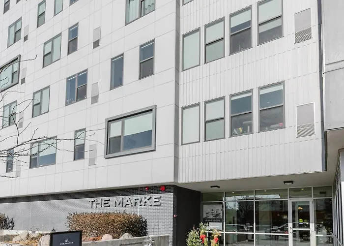 Elmhurst 1Br W Lounge Pool Gym Nr Metra Chi-864