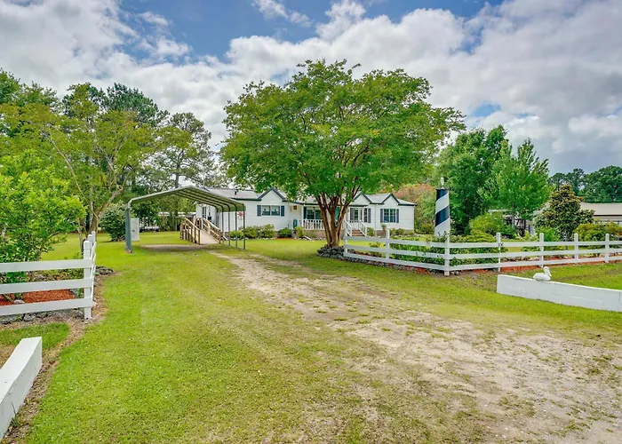Secluded Hampstead Vacation Rental With Deck!