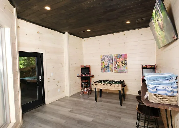 Tennessee Swim - Indoor Pool, Game Room, And More!
