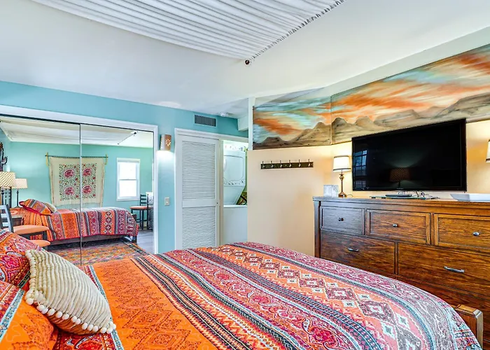 Charming Green Valley Townhome W/ Community Pool!