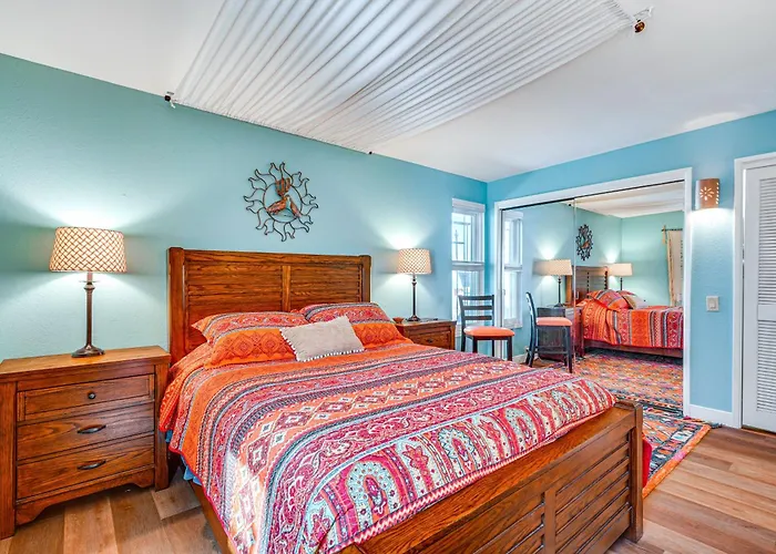 Charming Green Valley Townhome W/ Community Pool!