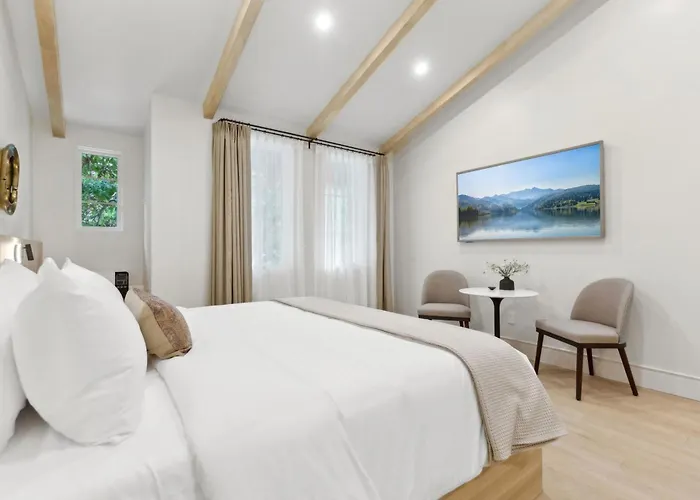 Casa Riviera, A Zenstay Hotel