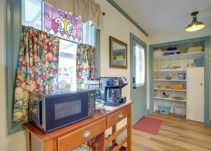 Walk To Park & River: Dog-Friendly Cambridge Gem