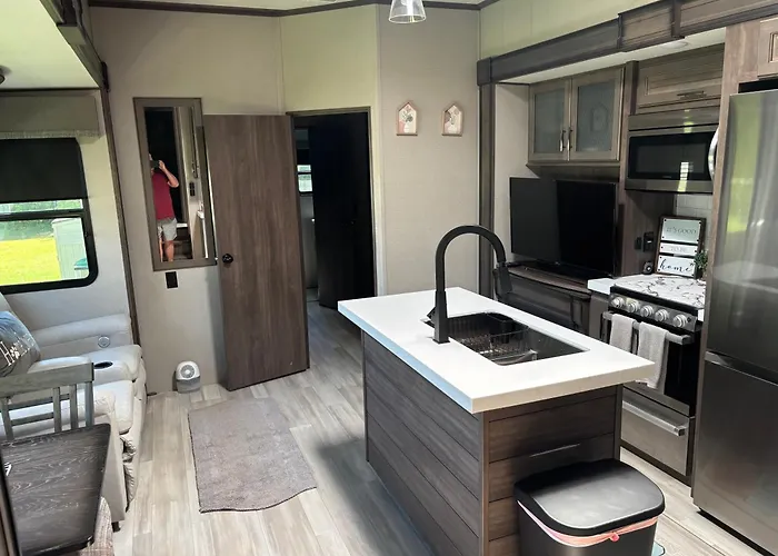 The Devitos Keys Ferry Rv