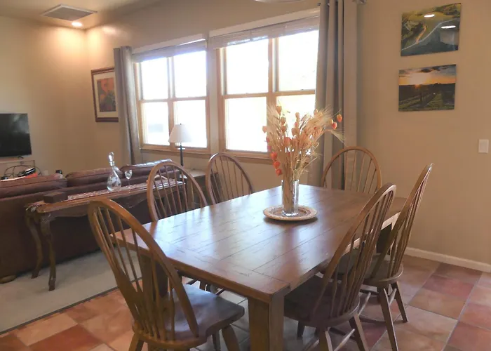 Romantic Downtown Paso Retreat Walk To Wine & Dining