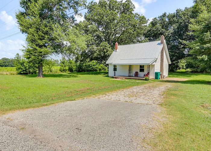 Near Hiking & Historic Sites: Jackson Home W/ Yard