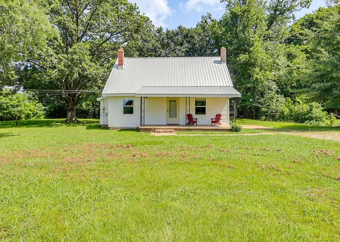 Near Hiking & Historic Sites: Jackson Home W/ Yard