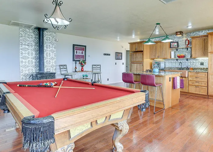 Panoramic Vistas And Spacious: Silver City Escape