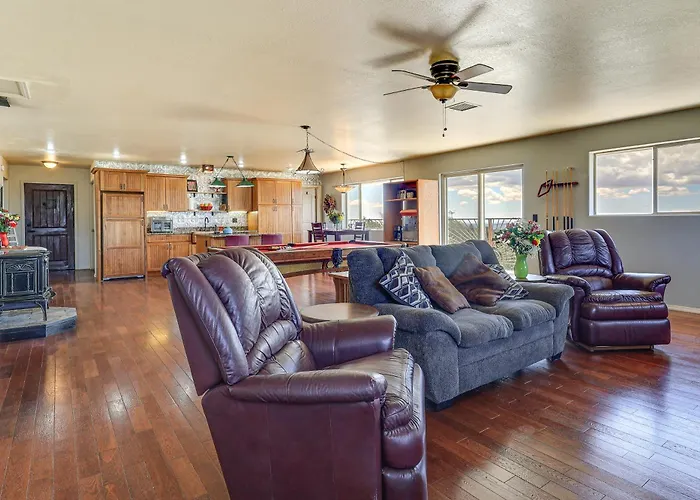 Panoramic Vistas And Spacious: Silver City Escape