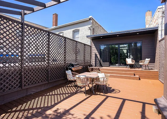 New Love Mi Getaway Loft With Deck On Washington Ave 110