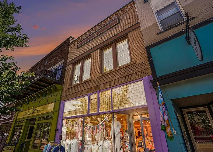 New Love Mi Getaway Loft With Deck On Washington Ave 110