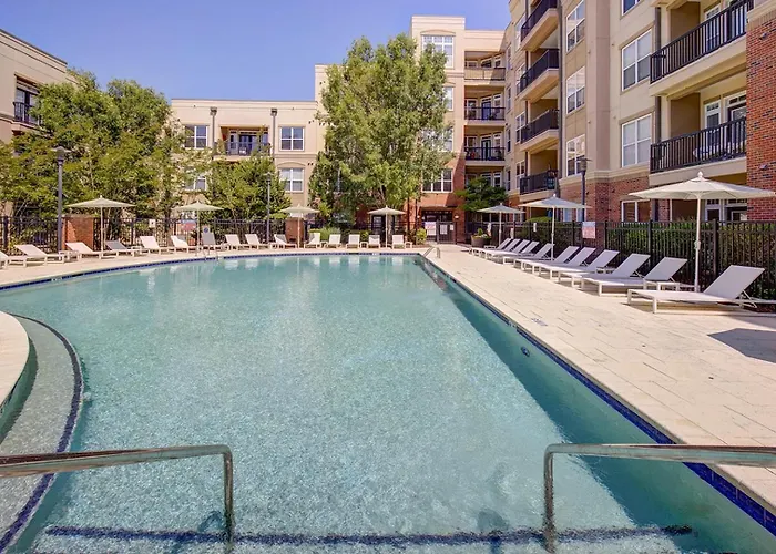 Landing Incredible 2Bd Gym Courtyard