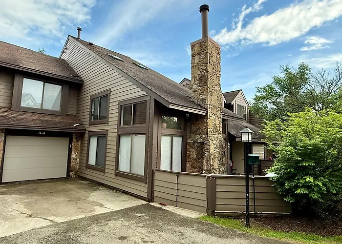 Seven Springs Hideaway Ski In And Out Pet Friendly