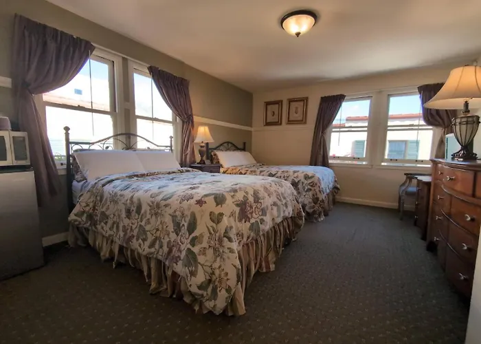 Marina Motel
