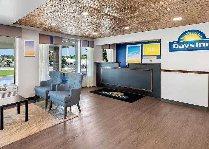 Days Inn By Wyndham Seneca-Clemson