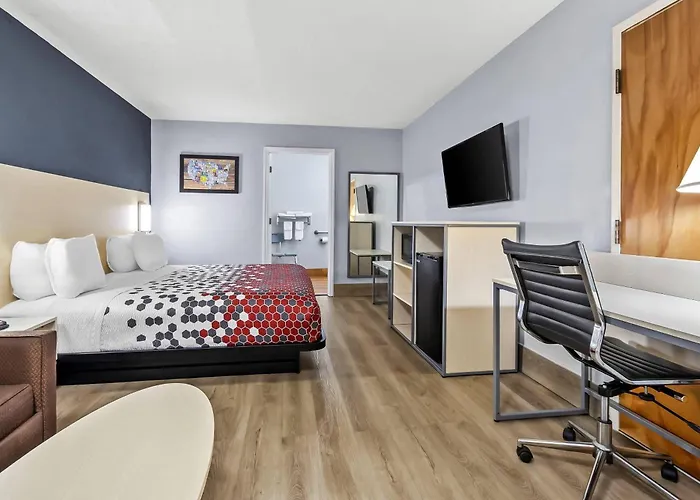Econo Lodge Inn & Suites Cayce I-26 Airport