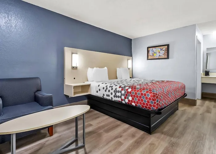 Econo Lodge Inn & Suites Cayce I-26 Airport