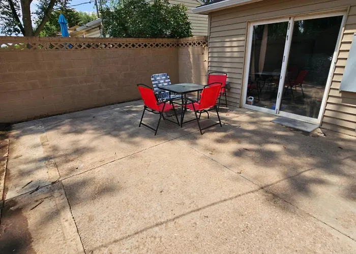Cozy Tree-Area Home In Laramie