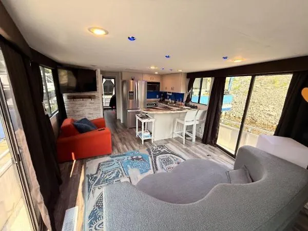 B3 Couples Therapy Yacht