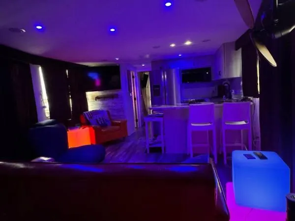 B3 Couples Therapy Yacht