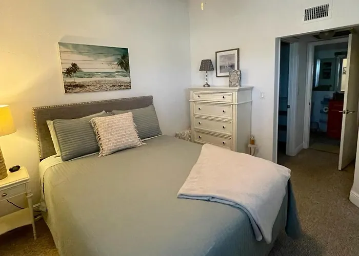 Relaxing Condo With Heated Pool
