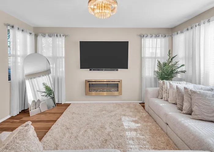 Stylish 3Br 3 Bth W Fireplace