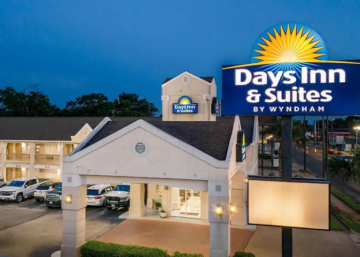 Days Inn By Wyndham Nacogdoches/Sfa University/Downtown