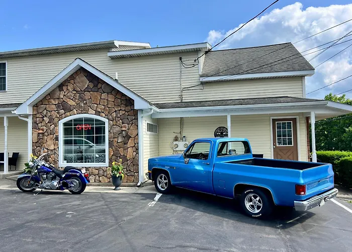 Green Acre Motel