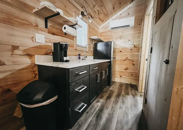 Cabin #6 Studio With Kitchenette