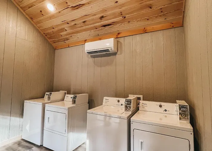 Cabin #6 Studio With Kitchenette