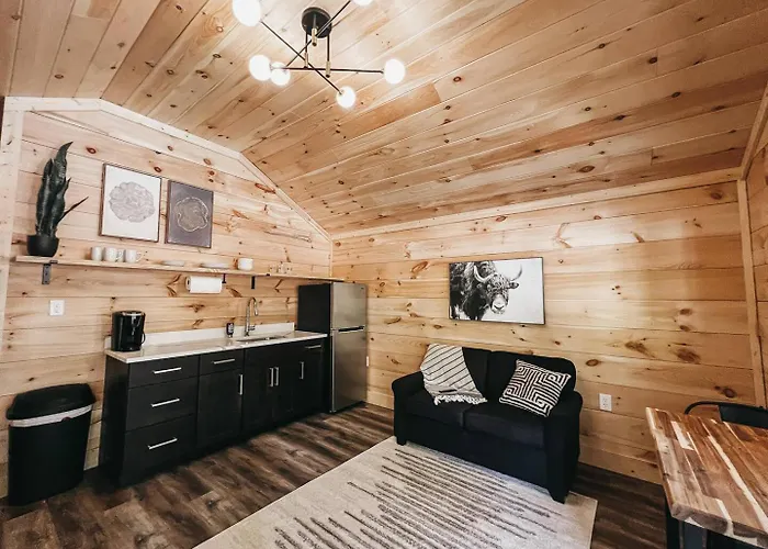 Cabin #9 One Bedroom With Kitchenette