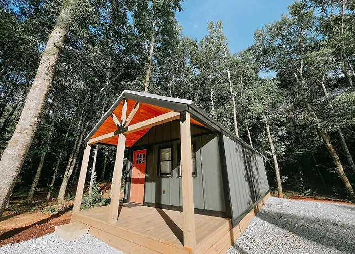 Cabin #10 One Bedroom With Kitchenette
