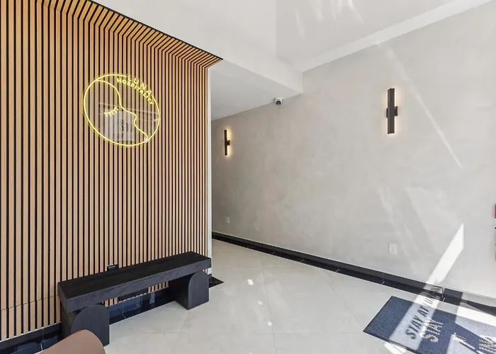 Stay At Luna On N 11Th St