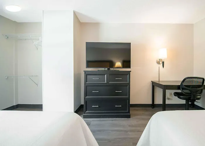 Extended Stay America Suites - Santa Barbara - Calle Real