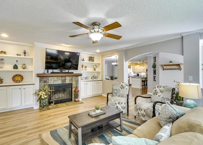 Hillsborough Vacation Rental ~ 18 Mi To Durham!