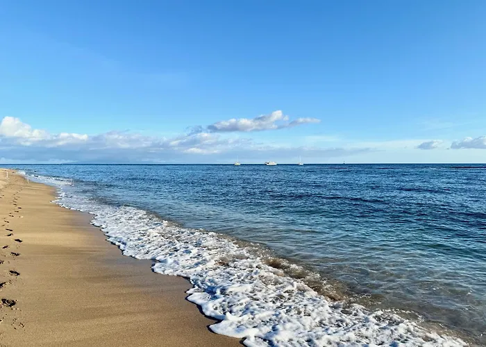 Lahaina Shores Oceanfront Studio