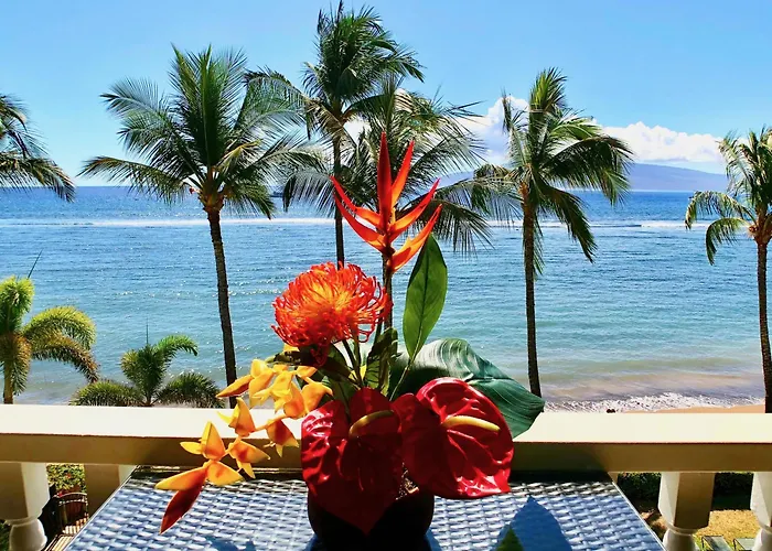 Lahaina Shores Oceanfront Studio