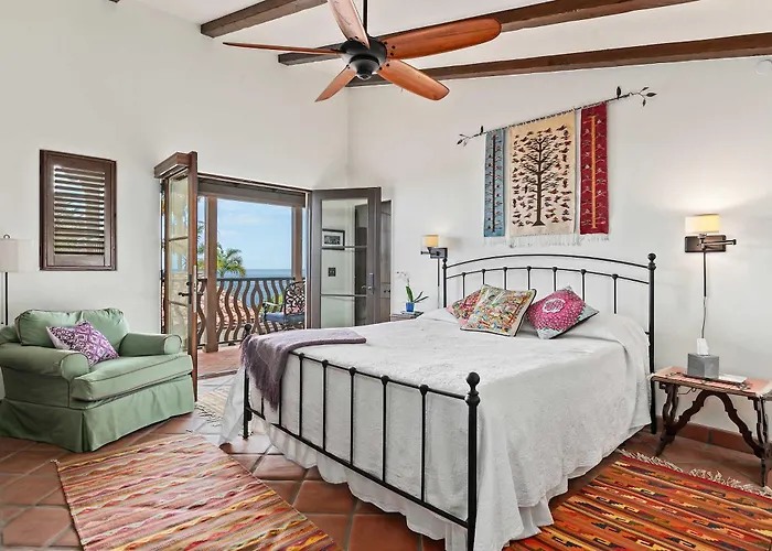 Casa De Lujo - Spanish Seaside Retreat