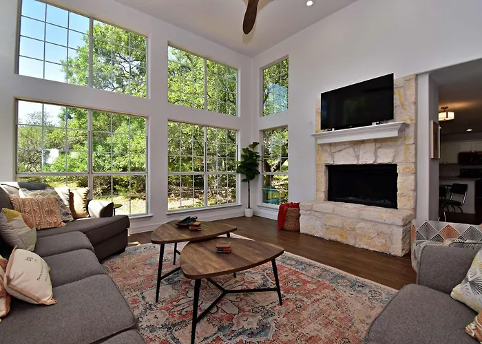 Dreamy Dripping Springs - Near Parks Hiking & More