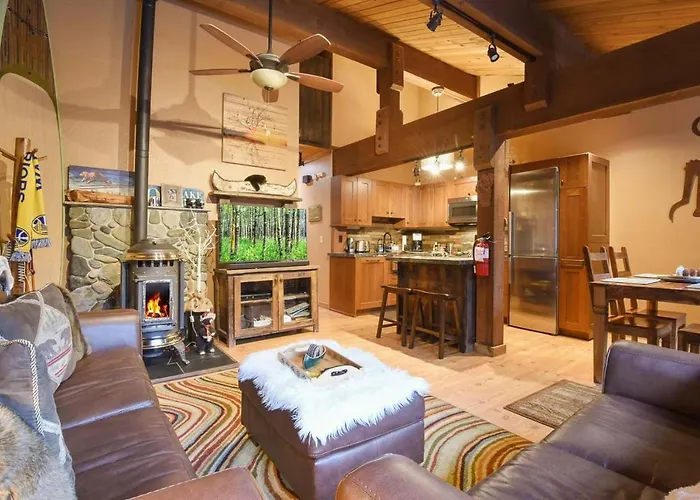 North Lake Tahoe Alpine Retreat 5 Min To Skiing