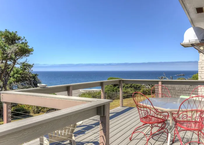 Lucky Ewe - Ocean View Retreat